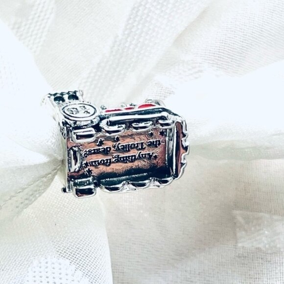 🚂✨ NWOT Hogwarts Express Charm – Harry Potter Magic ⚡ - Picture 8 of 14